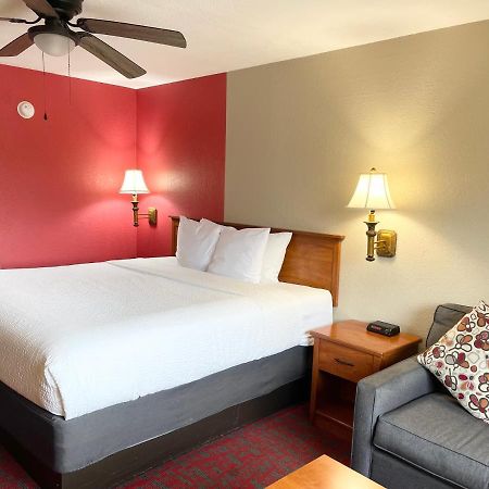 Ramada By Wyndham Oklahoma City Airport North Kültér fotó