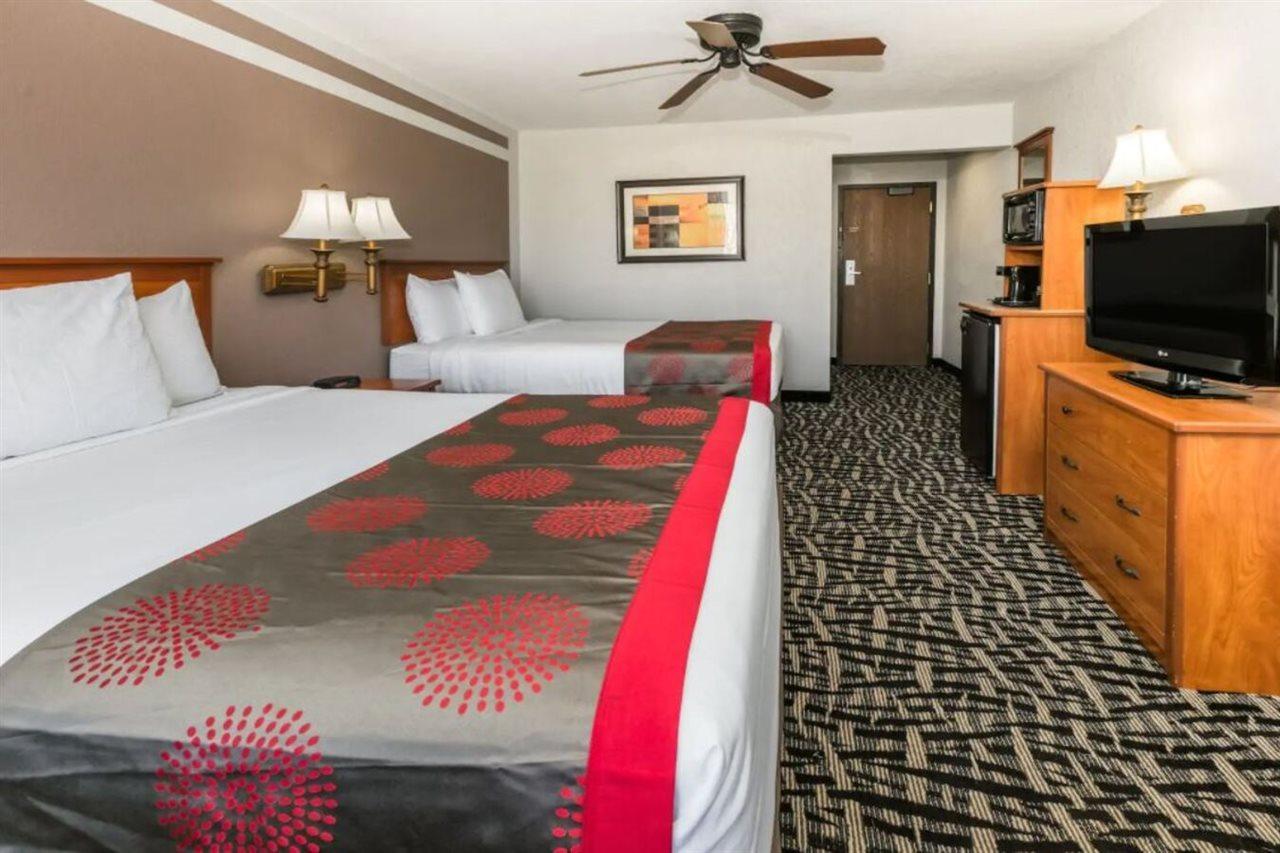 Ramada By Wyndham Oklahoma City Airport North Kültér fotó