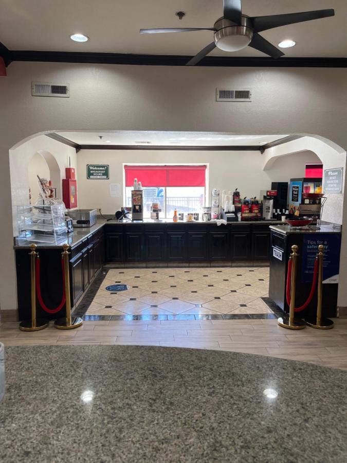 Ramada By Wyndham Oklahoma City Airport North Kültér fotó