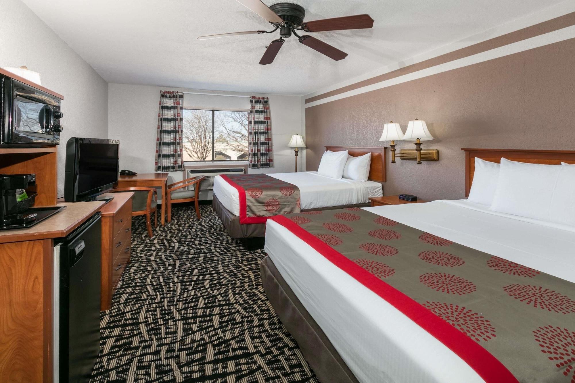 Ramada By Wyndham Oklahoma City Airport North Kültér fotó