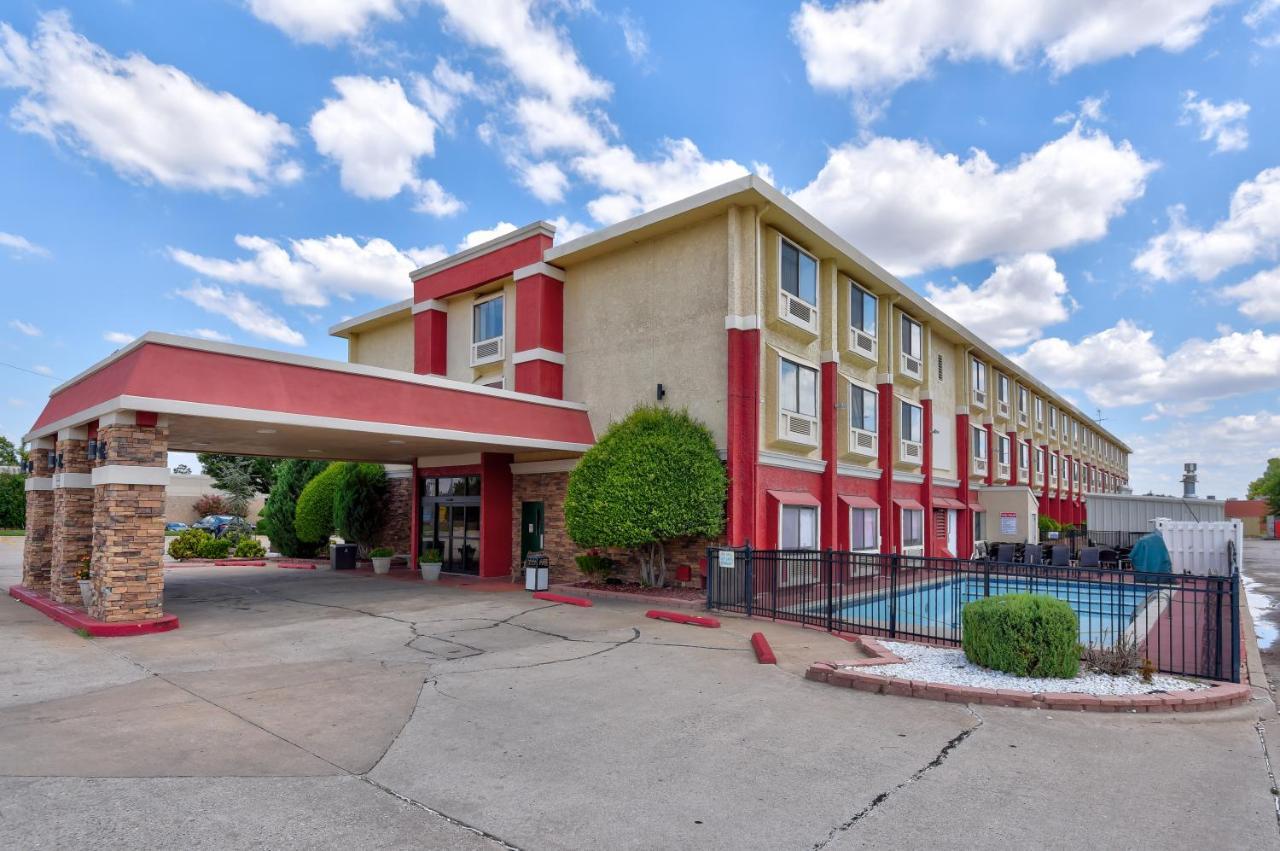 Ramada By Wyndham Oklahoma City Airport North Kültér fotó