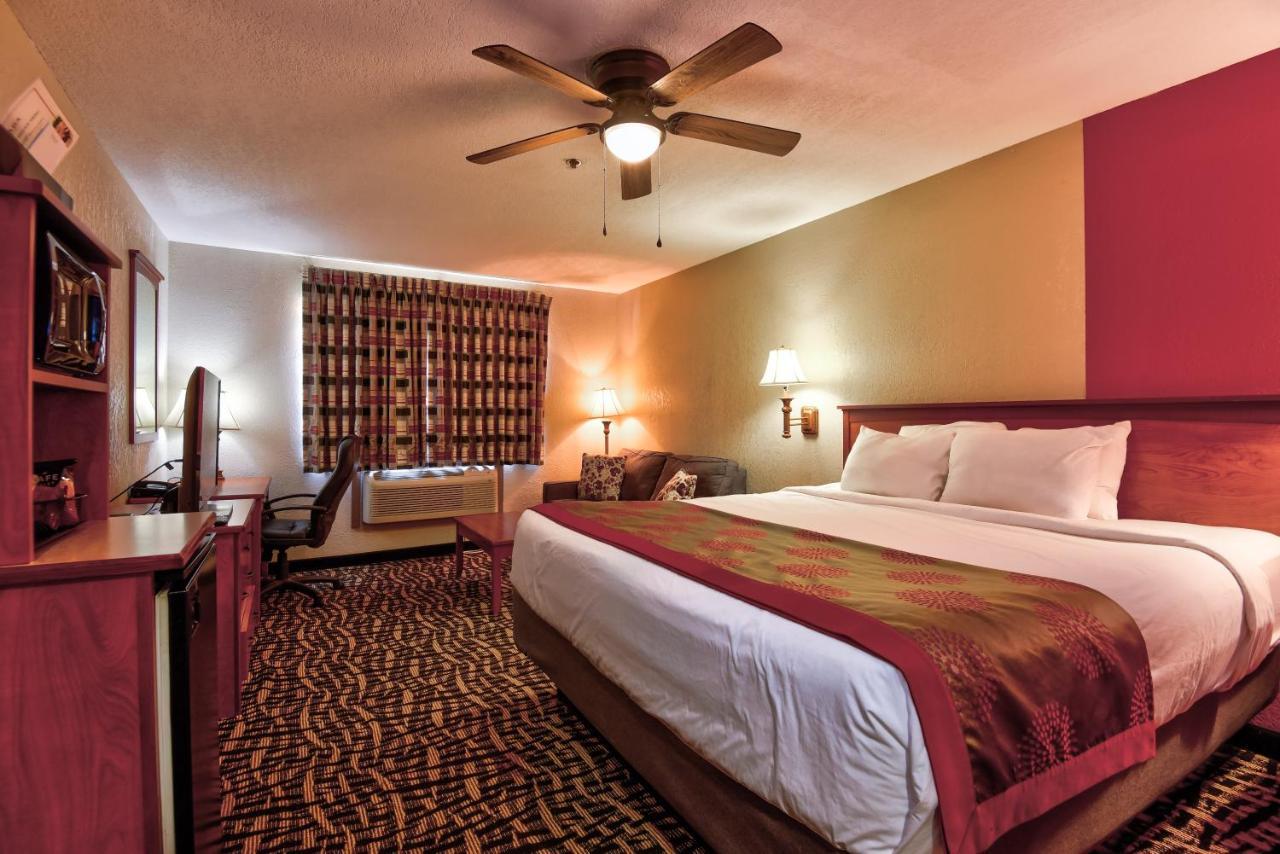 Ramada By Wyndham Oklahoma City Airport North Kültér fotó