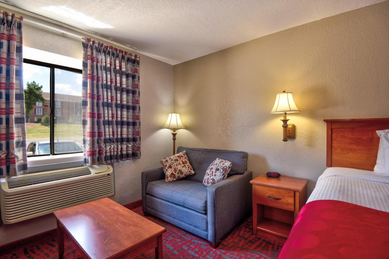 Ramada By Wyndham Oklahoma City Airport North Kültér fotó