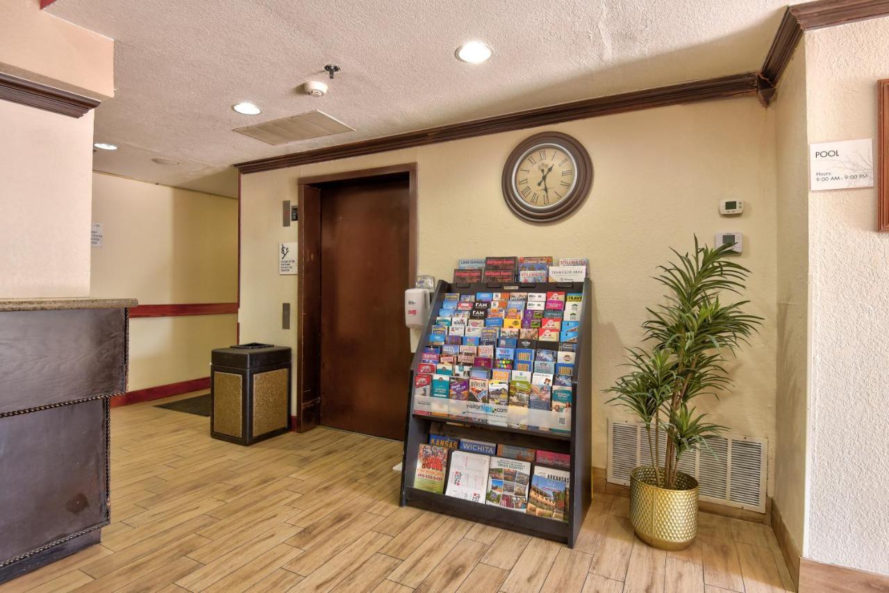 Ramada By Wyndham Oklahoma City Airport North Kültér fotó