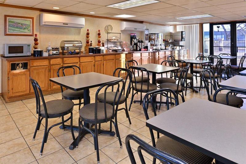 Ramada By Wyndham Oklahoma City Airport North Kültér fotó