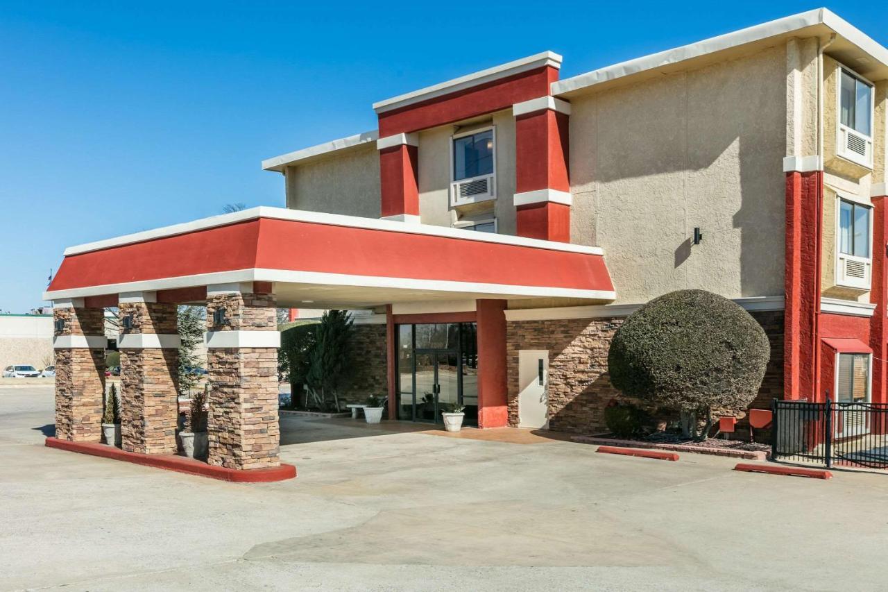 Ramada By Wyndham Oklahoma City Airport North Kültér fotó